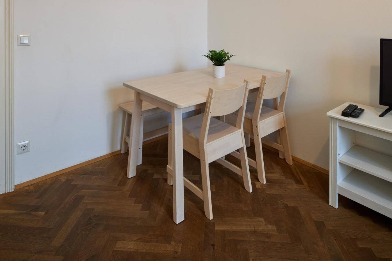 Self-Check-In & Perfect Metro Connection I Apartment Виена Екстериор снимка