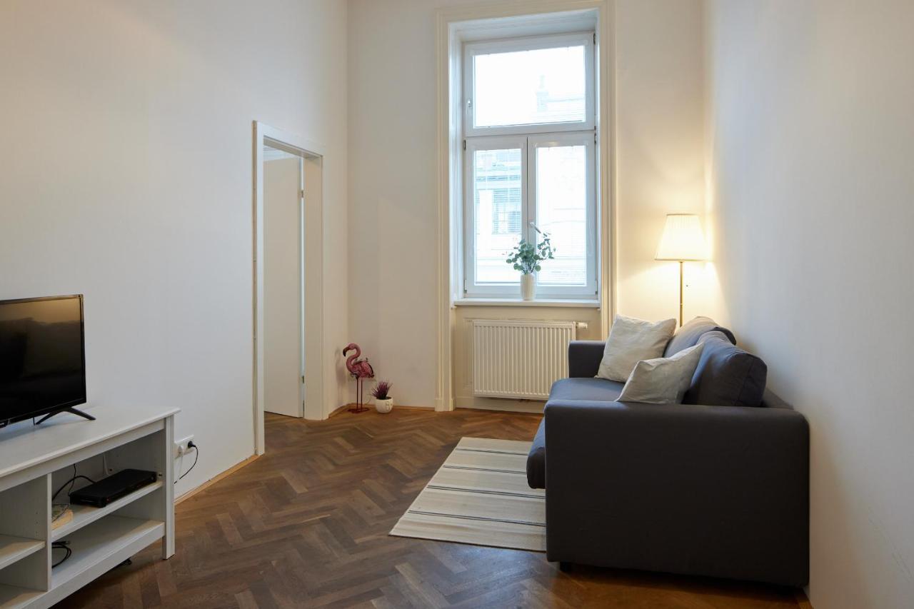 Self-Check-In & Perfect Metro Connection I Apartment Виена Екстериор снимка