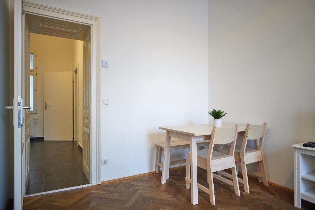 Self-Check-In & Perfect Metro Connection I Apartment Виена Екстериор снимка